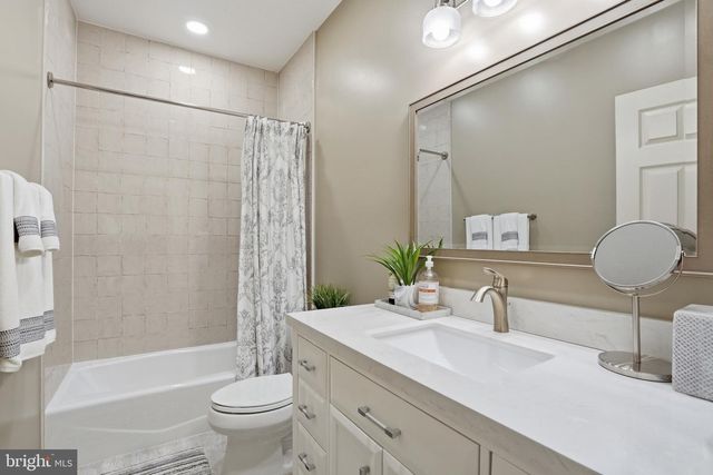 1133 SPRINGVALE RD, Great Falls, VA 22066