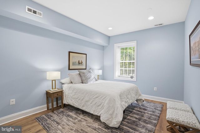 1133 SPRINGVALE RD, Great Falls, VA 22066