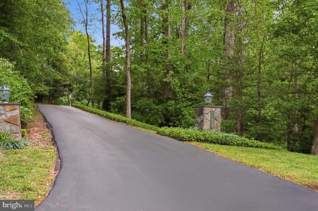 1133 SPRINGVALE RD, Great Falls, VA 22066