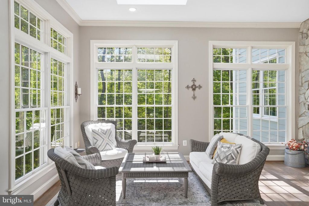 Image 28 of property listing at 1133 SPRINGVALE RD, Great Falls, VA 22066