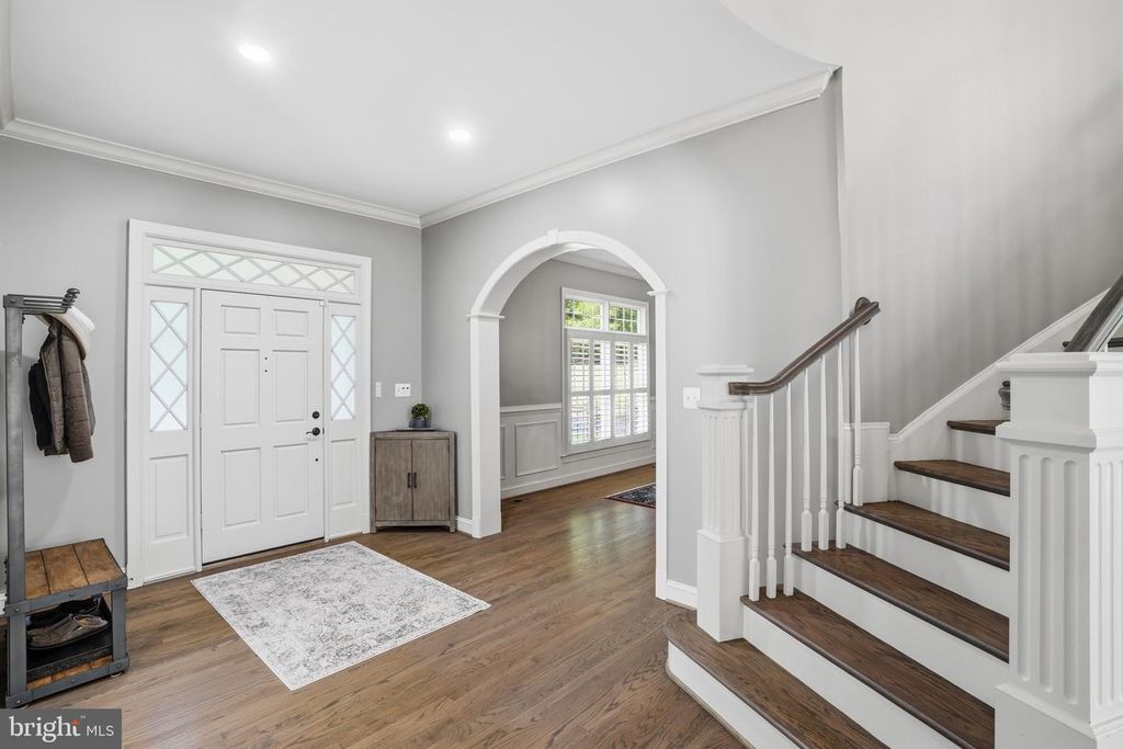 Image 37 of property listing at 1133 SPRINGVALE RD, Great Falls, VA 22066