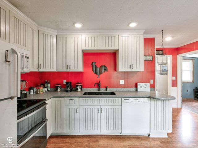 3288 Lakeshore Road, Lexington, MI 48450