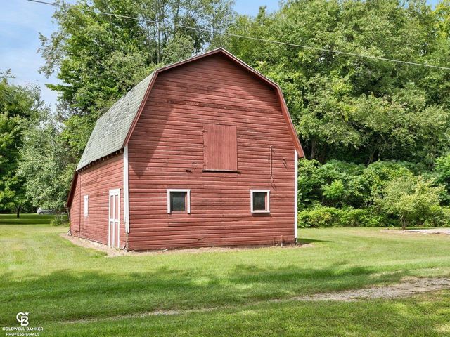3288 Lakeshore Road, Lexington, MI 48450