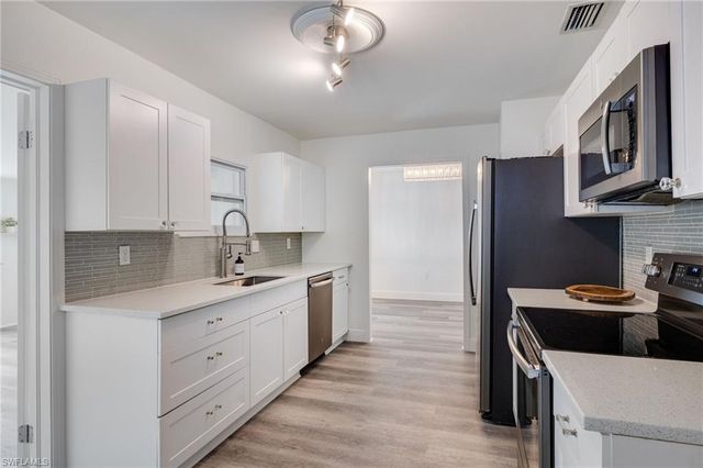 1542 Coconut DR, Fort Myers, FL 33901