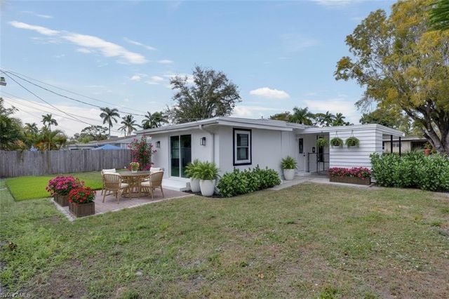 1542 Coconut DR, Fort Myers, FL 33901