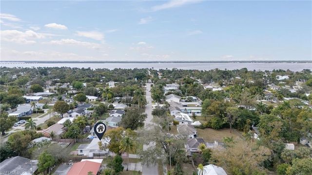 1542 Coconut DR, Fort Myers, FL 33901