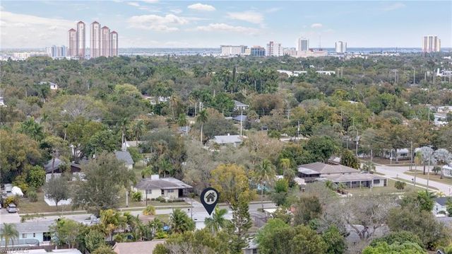 1542 Coconut DR, Fort Myers, FL 33901