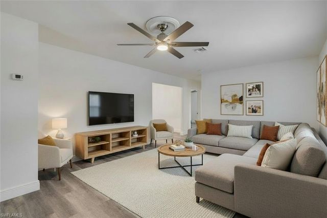 1542 Coconut DR, Fort Myers, FL 33901