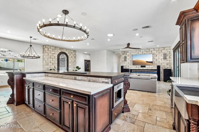 6132 W ALAMEDA Road, Glendale, AZ 85310