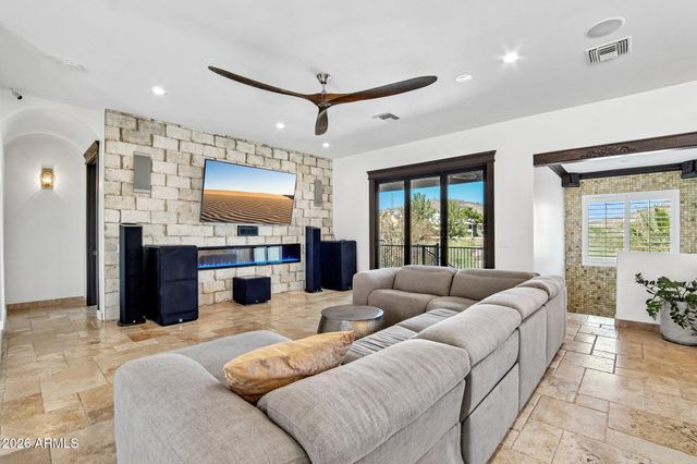 6132 W ALAMEDA Road, Glendale, AZ 85310
