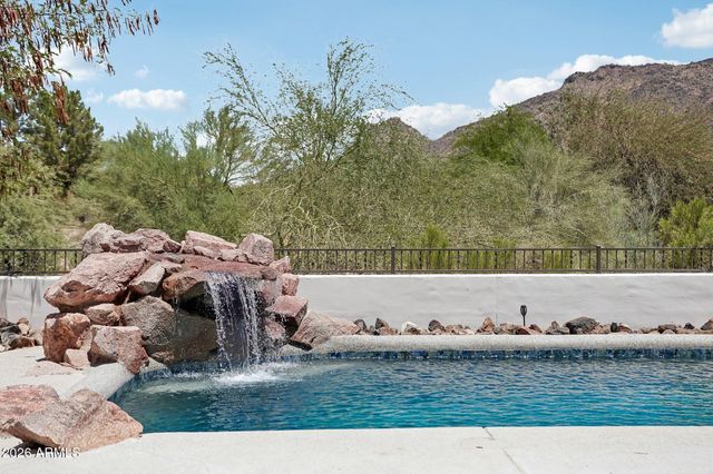 6132 W ALAMEDA Road, Glendale, AZ 85310