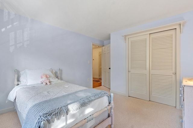 19 Dalton Road, Chelmsford, MA 01824