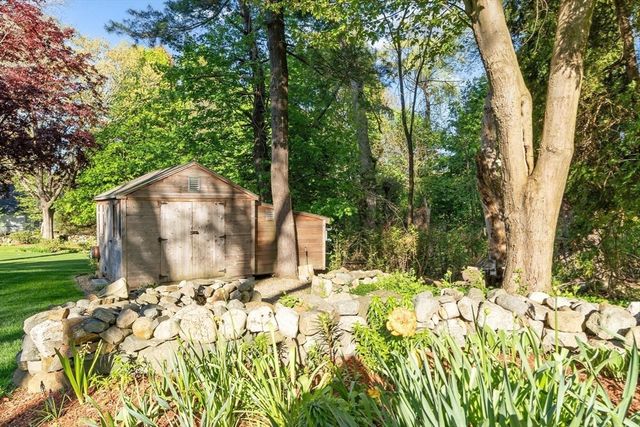 19 Dalton Road, Chelmsford, MA 01824