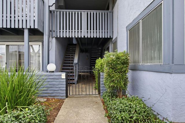 835 Bing Drive 21, Santa Clara, CA 95051