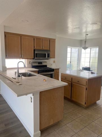 10754 Glendover Ln, San Diego, CA 92126