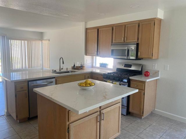 10754 Glendover Ln, San Diego, CA 92126
