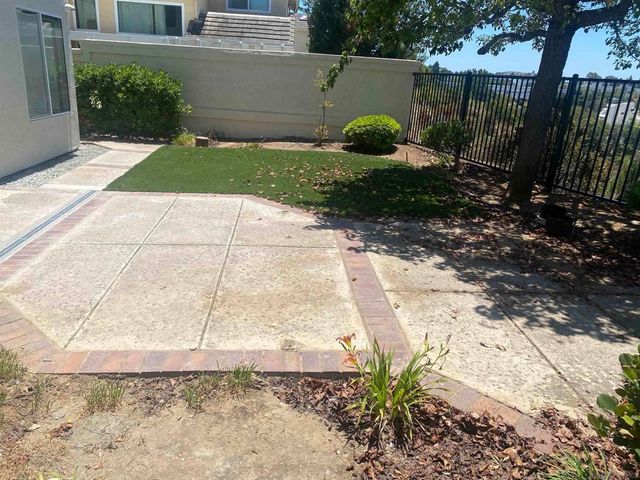 10754 Glendover Ln, San Diego, CA 92126