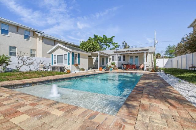 950 WEEDON DRIVE NE, St Petersburg, FL 33702