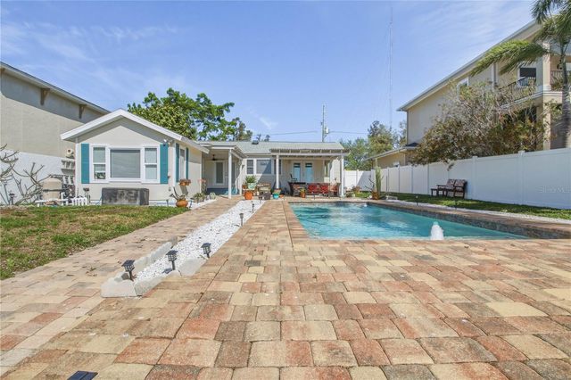 950 WEEDON DRIVE NE, St Petersburg, FL 33702