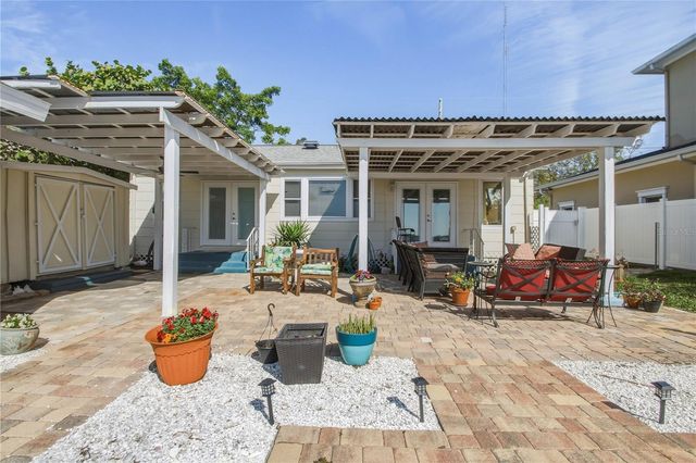 950 WEEDON DRIVE NE, St Petersburg, FL 33702