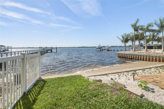 950 WEEDON DRIVE NE, St Petersburg, FL 33702