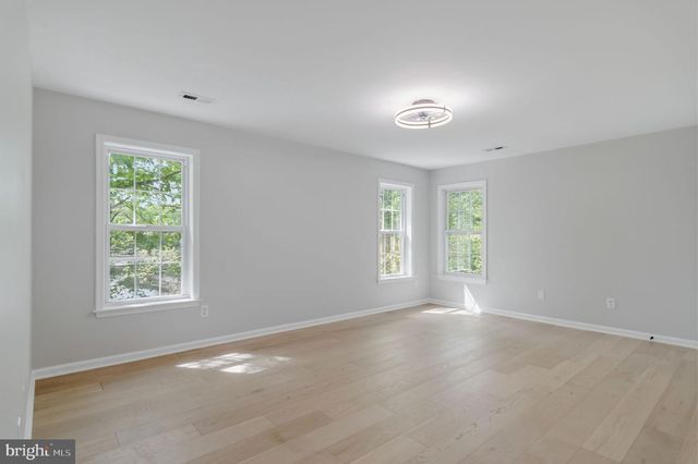 7905 E E ROBERT E LEE CT, Spotsylvania, VA 22551