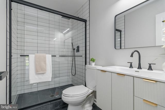 7905 E E ROBERT E LEE CT, Spotsylvania, VA 22551