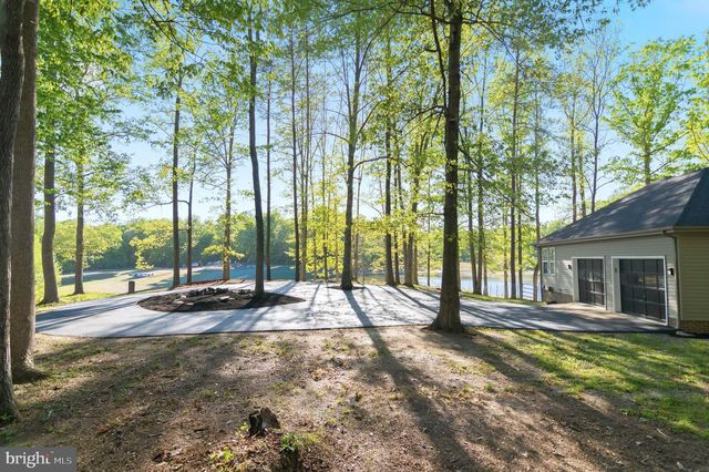 7905 E E ROBERT E LEE CT, Spotsylvania, VA 22551