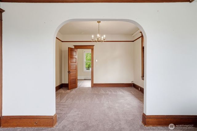 6238 Woodlawn Avenue N, Seattle, WA 98103
