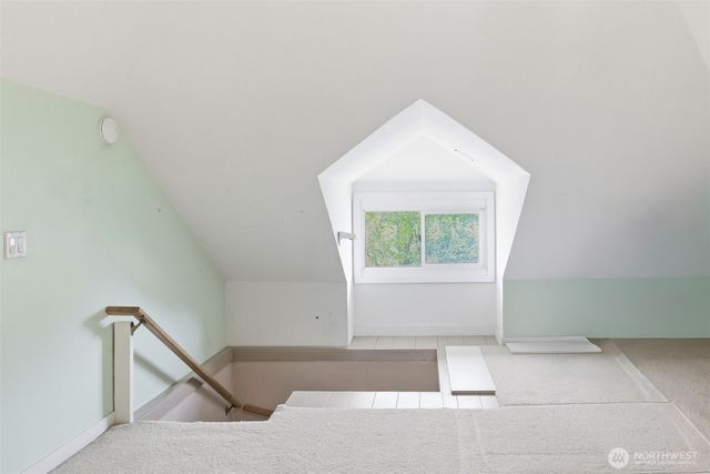 6238 Woodlawn Avenue N, Seattle, WA 98103