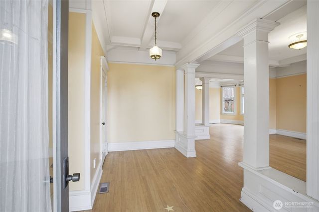 6238 Woodlawn Avenue N, Seattle, WA 98103