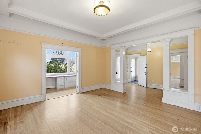 6238 Woodlawn Avenue N, Seattle, WA 98103