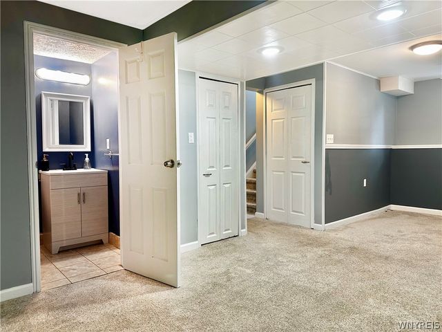 173 Oakhill Drive, Hamburg, NY 14075