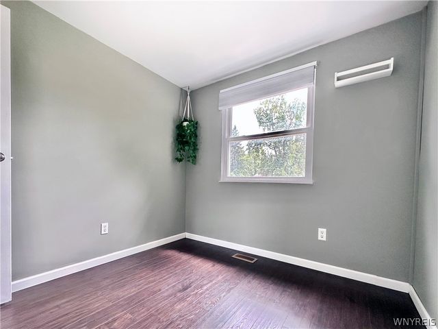 173 Oakhill Drive, Hamburg, NY 14075