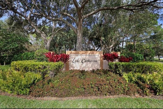 1092 Bedford Avenue, Palm Beach Gardens, FL 33403