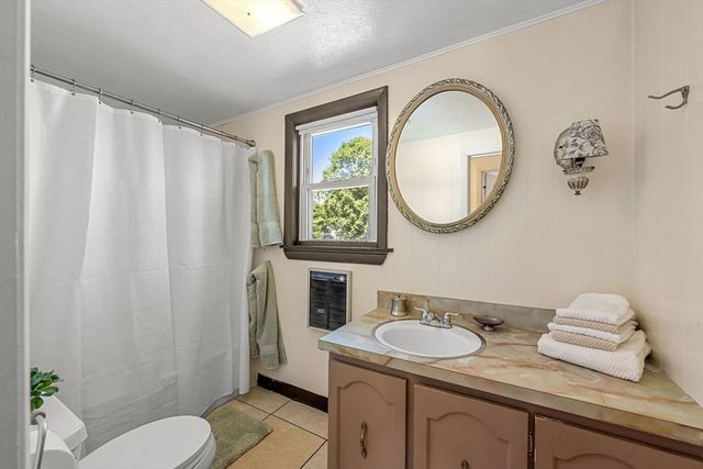 21 Burroughs St, Danvers, MA 01923