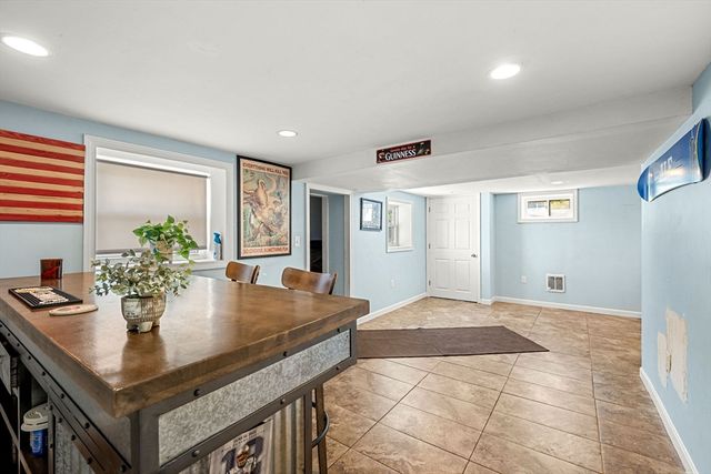 21 Burroughs St, Danvers, MA 01923