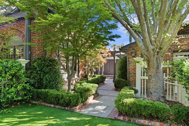 56 Parkwood Avenue, Charleston, SC 29403