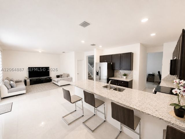 10614 W 35th Ln, Hialeah, FL 33018
