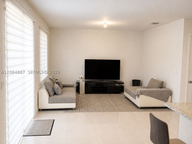 10614 W 35th Ln, Hialeah, FL 33018