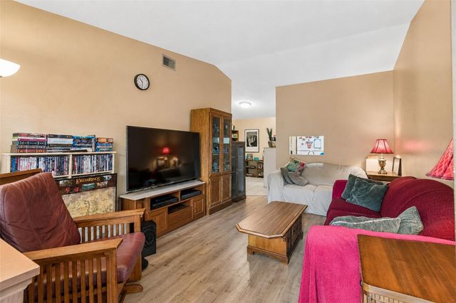 3132 BLOOMINGDALE VILLAS COURT, Brandon, FL 33511