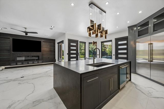 4521 Merrie Lane, Bellaire, TX 77401