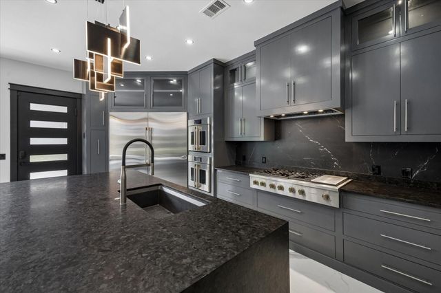 4521 Merrie Lane, Bellaire, TX 77401