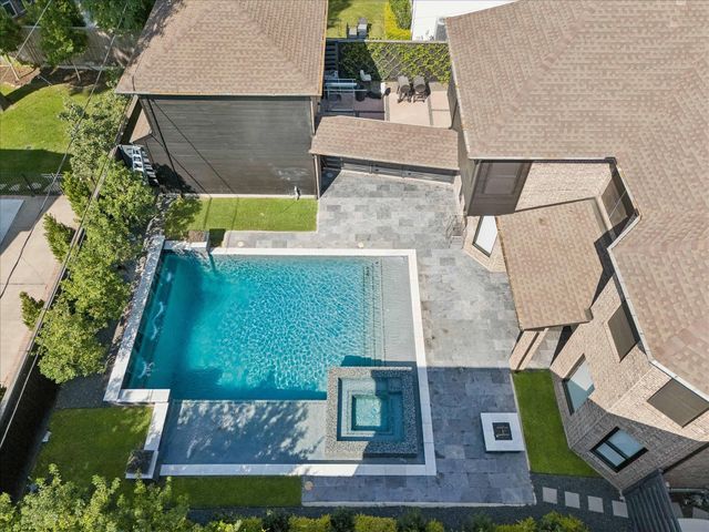 4521 Merrie Lane, Bellaire, TX 77401