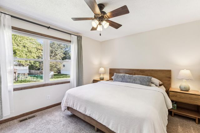 218 Jeanne Avenue E, Eden Valley, MN 55329