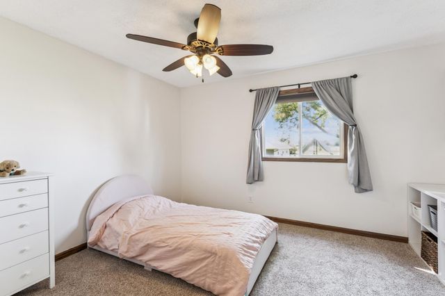 218 Jeanne Avenue E, Eden Valley, MN 55329