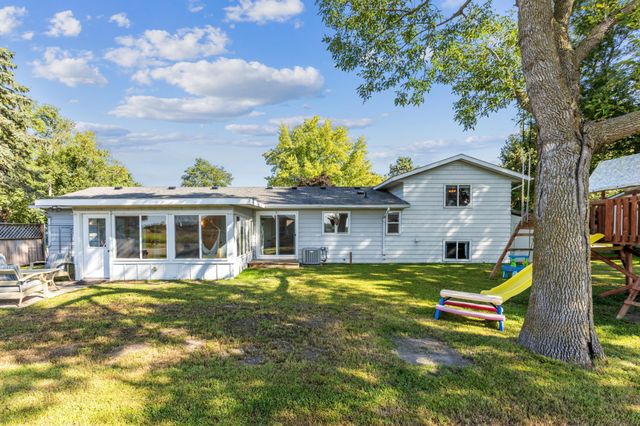 218 Jeanne Avenue E, Eden Valley, MN 55329