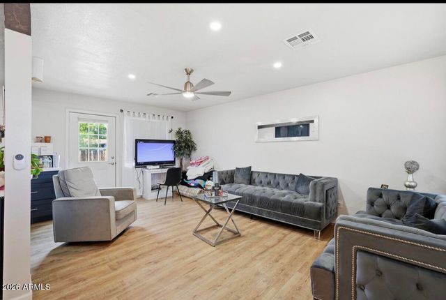 1036 W 5TH Street, Mesa, AZ 85201