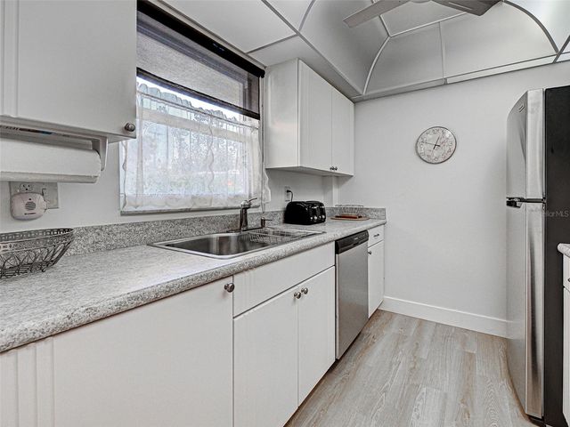 232 SAINT AUGUSTINE AVENUE 105, Venice, FL 34285