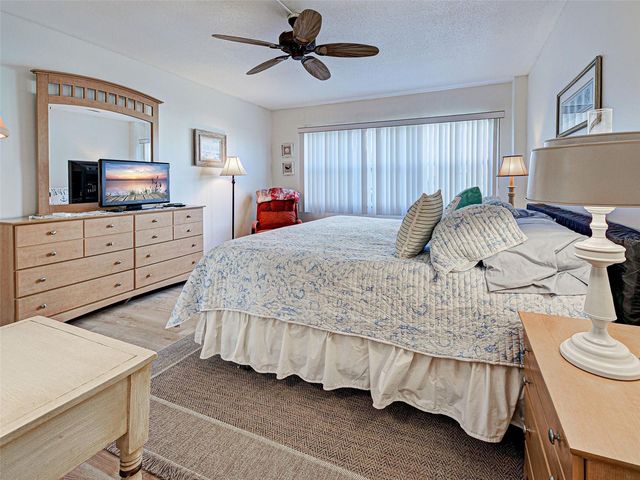 232 SAINT AUGUSTINE AVENUE 105, Venice, FL 34285